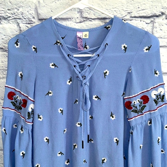 Alya Pheasant Embroidered Floral Long Sleeve Blouse Size XS - Picture 3 of 5